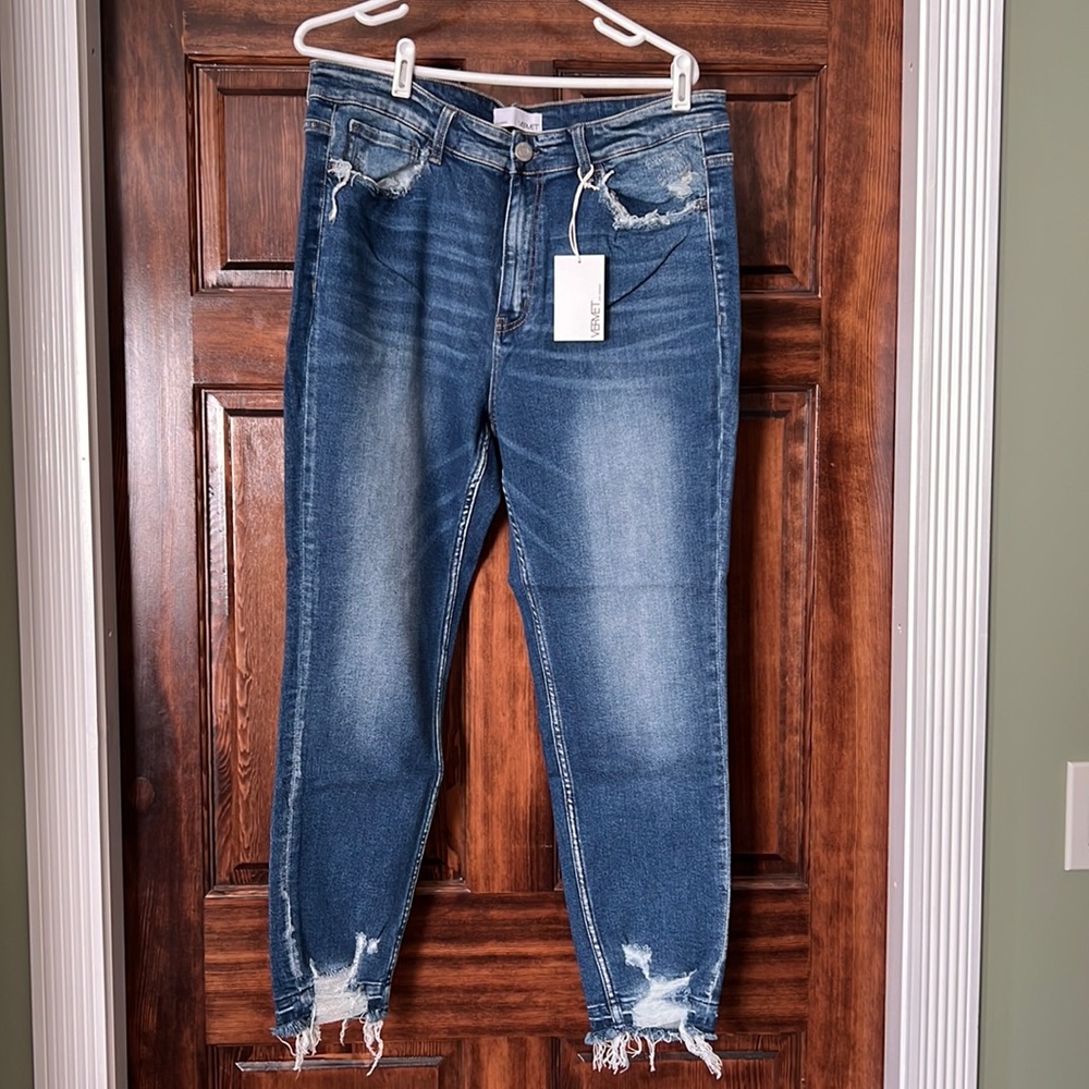 16 skinny jeans.